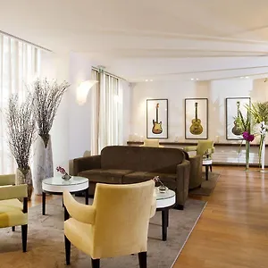 Le Colisée 3* Paris